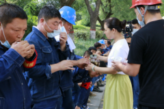 陪伴！就是不管你们需不需要，我一直都在