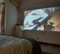 卧室投影仪丨一台卧室投影仪，打造自己的“家庭影院