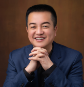 延安陆宝房地产开发有限公司总经理、延安市365公益协会会长、延安市鼓乐协会主席 陆宝