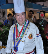 德之味餐饮（深圳）有限公司董事长、香港名厨陈得宝